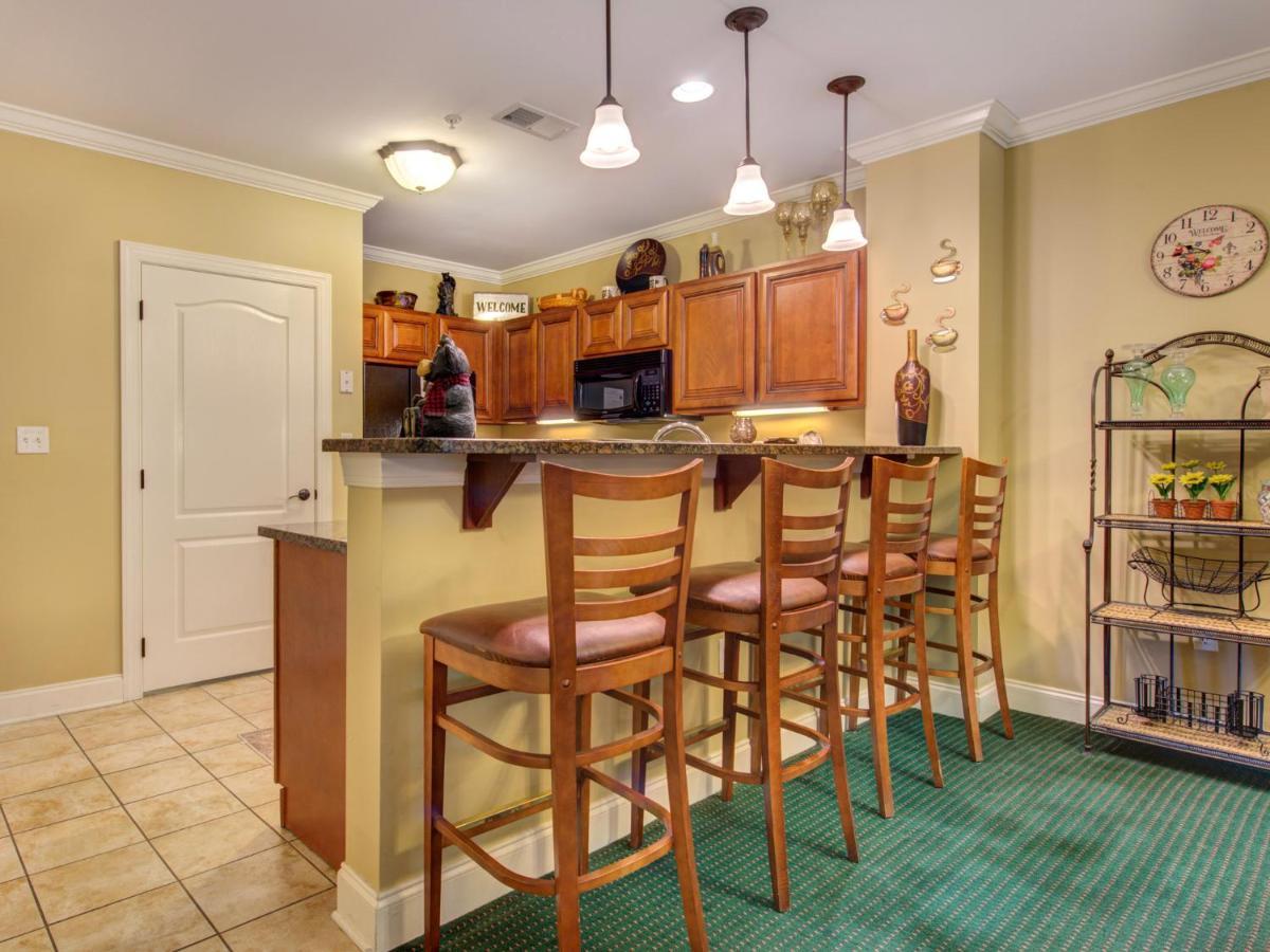 شقة City Bear, 2Br, Pool, Spa, Downtown Gatlinburg, Sleeps 6 المظهر الخارجي الصورة
